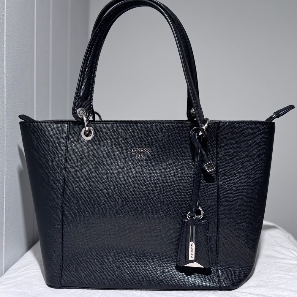 Guess Elegant Black Tote Bag